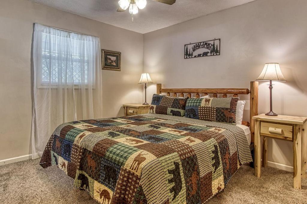 River Song, Near River, Hot Tub, Foosball, Wifi 1089 Free Tickets Each Paid Day, Dollywood And More سيفيرفيل المظهر الخارجي الصورة