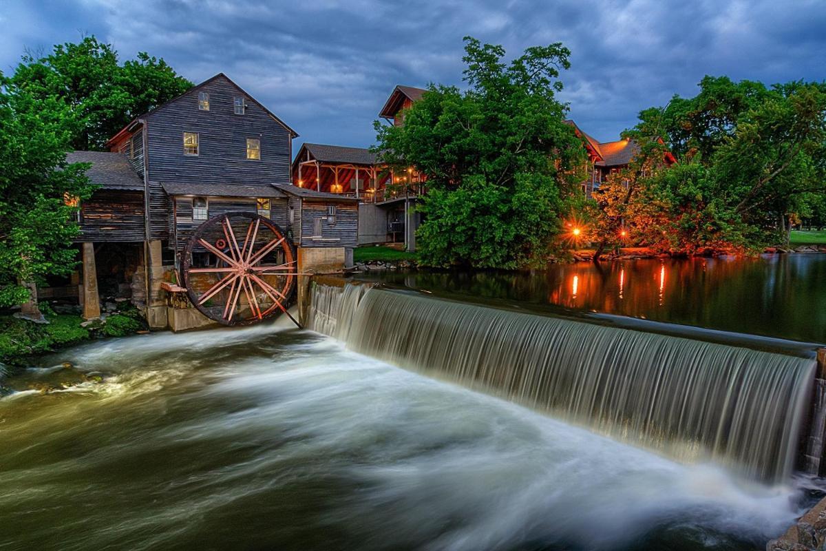 River Song, Near River, Hot Tub, Foosball, Wifi 1089 Free Tickets Each Paid Day, Dollywood And More سيفيرفيل المظهر الخارجي الصورة