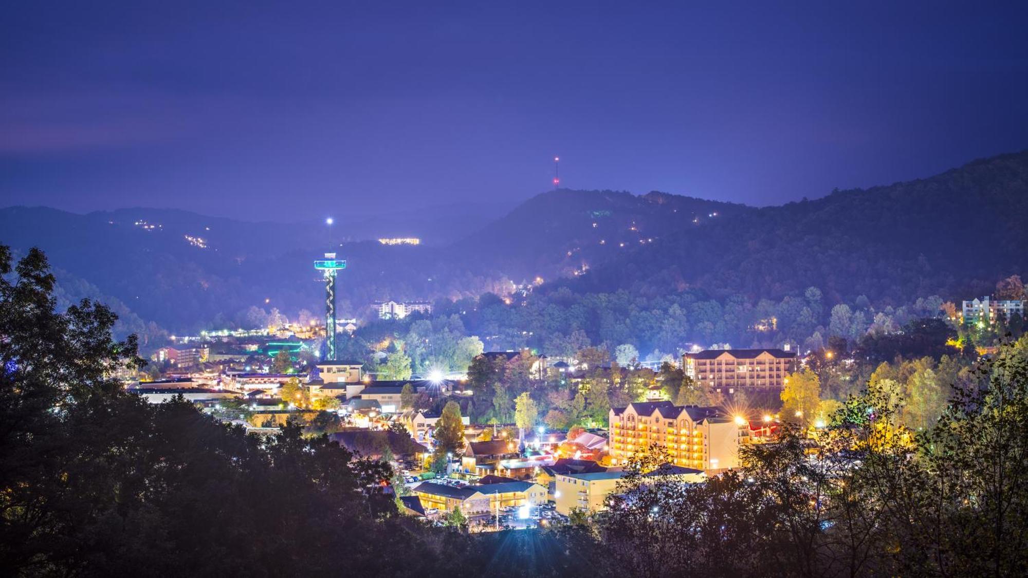 River Song, Near River, Hot Tub, Foosball, Wifi 1089 Free Tickets Each Paid Day, Dollywood And More سيفيرفيل المظهر الخارجي الصورة